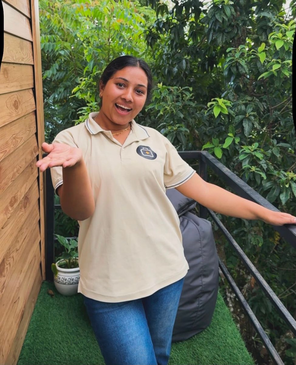 Sujata, Supervisor